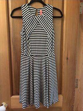 Eight Sixty Black and White Striped Sleeveless Midi Dress